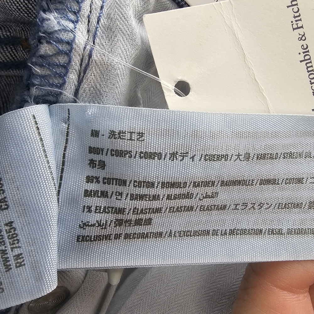 Abercrombie & Fitch Ultra High Rise "The 90's Straight" Jeans NWT - Picture 13 of 13